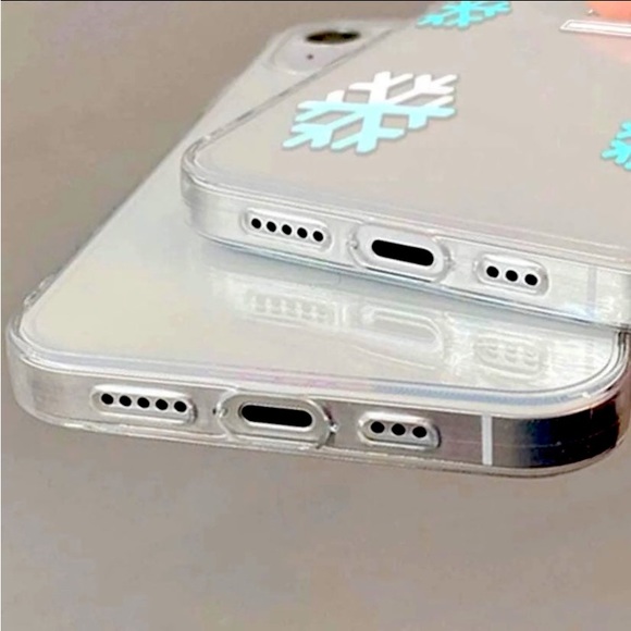 NEW iPhone 13 Clear Snowflake Case - Picture 2 of 2